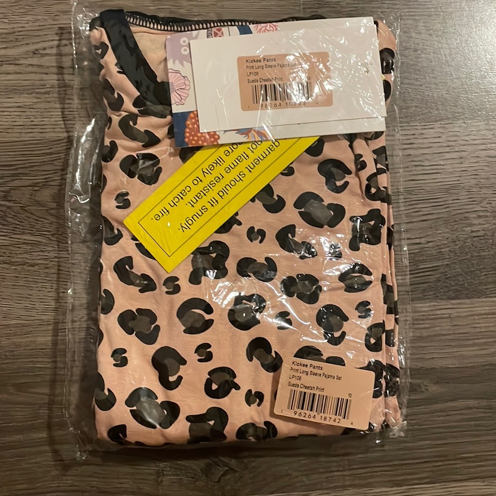 Kickee pants size 10 long sleeve PJ set NWT
